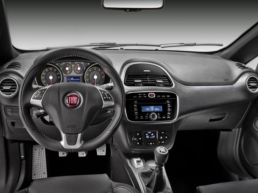  Fiat Punto T-Jet 2012 года  (BR) (фото 15 из 16)
